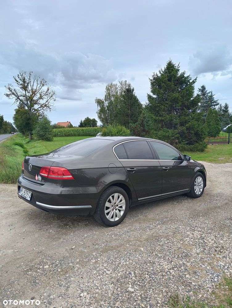 Volkswagen Passat 1.6 TDI Trendline - 6