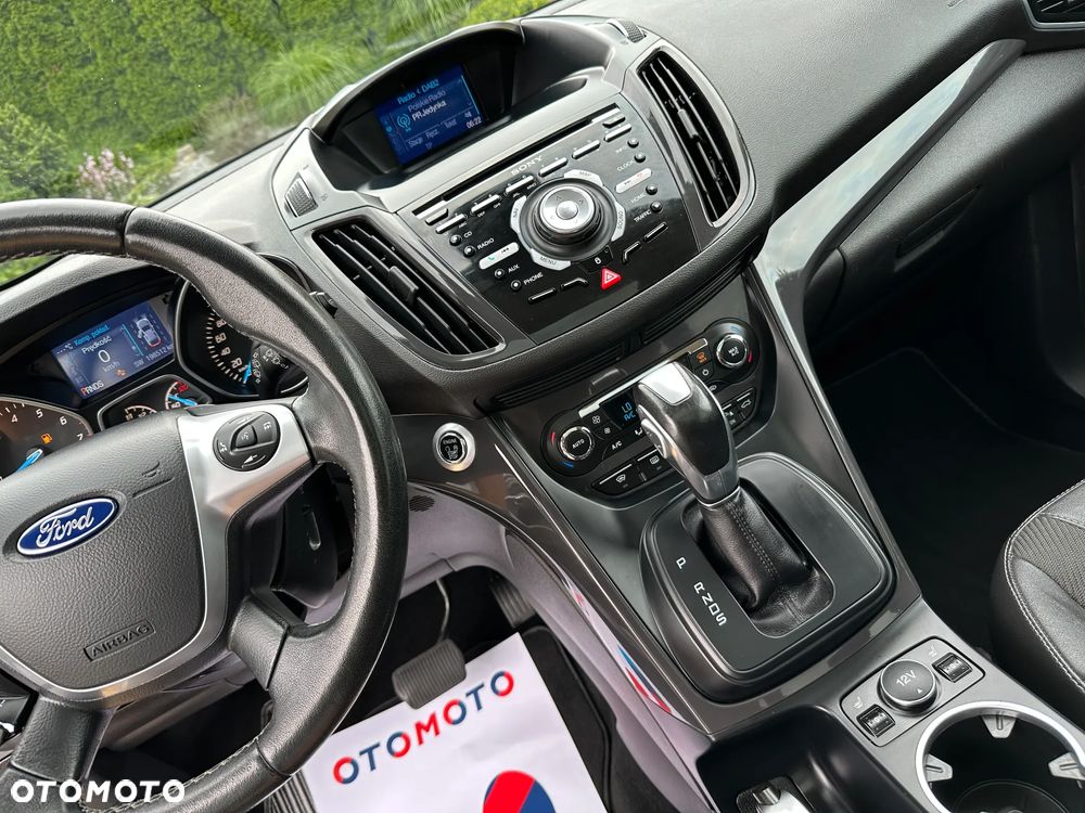 Ford Kuga 1.5 EcoBoost 4x4 Titanium - 4