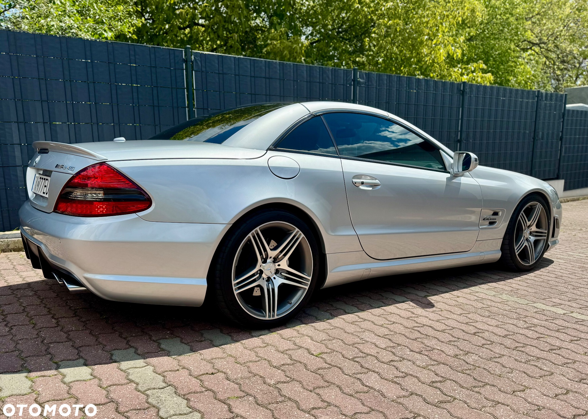 Mercedes-Benz SL 63 AMG - 9