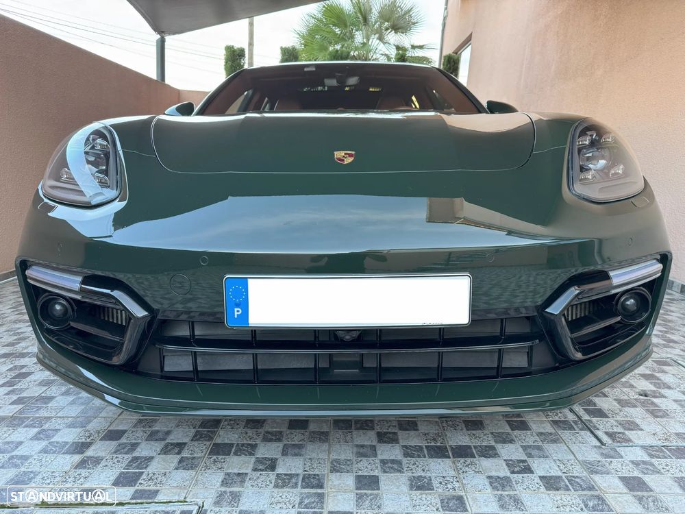 Porsche Panamera Sport Turismo 4 E-Hybrid - 2