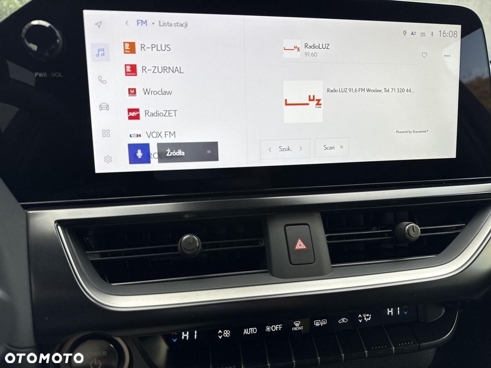 Lexus UX 300h F Sport Design - 18