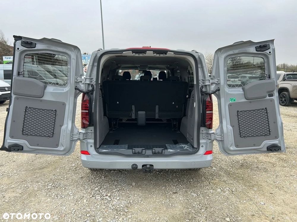 Volkswagen Caravelle - 11