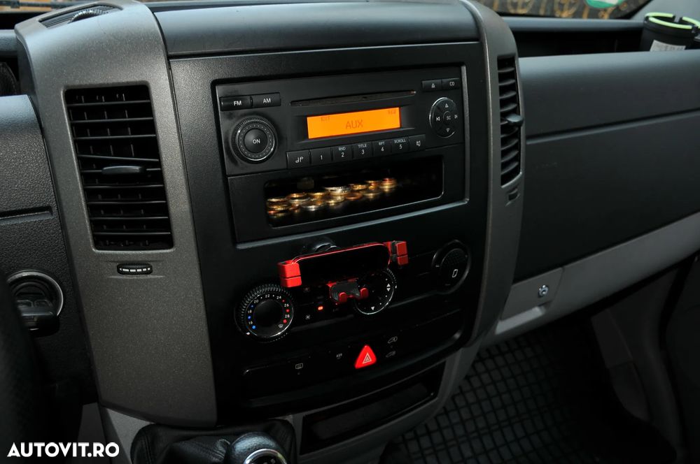 Mercedes-Benz Sprinter - 13