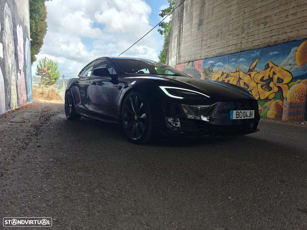 Tesla Model S - 2