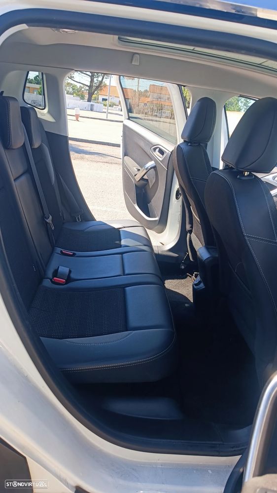 Peugeot 2008 1.6 BlueHDi Allure - 6