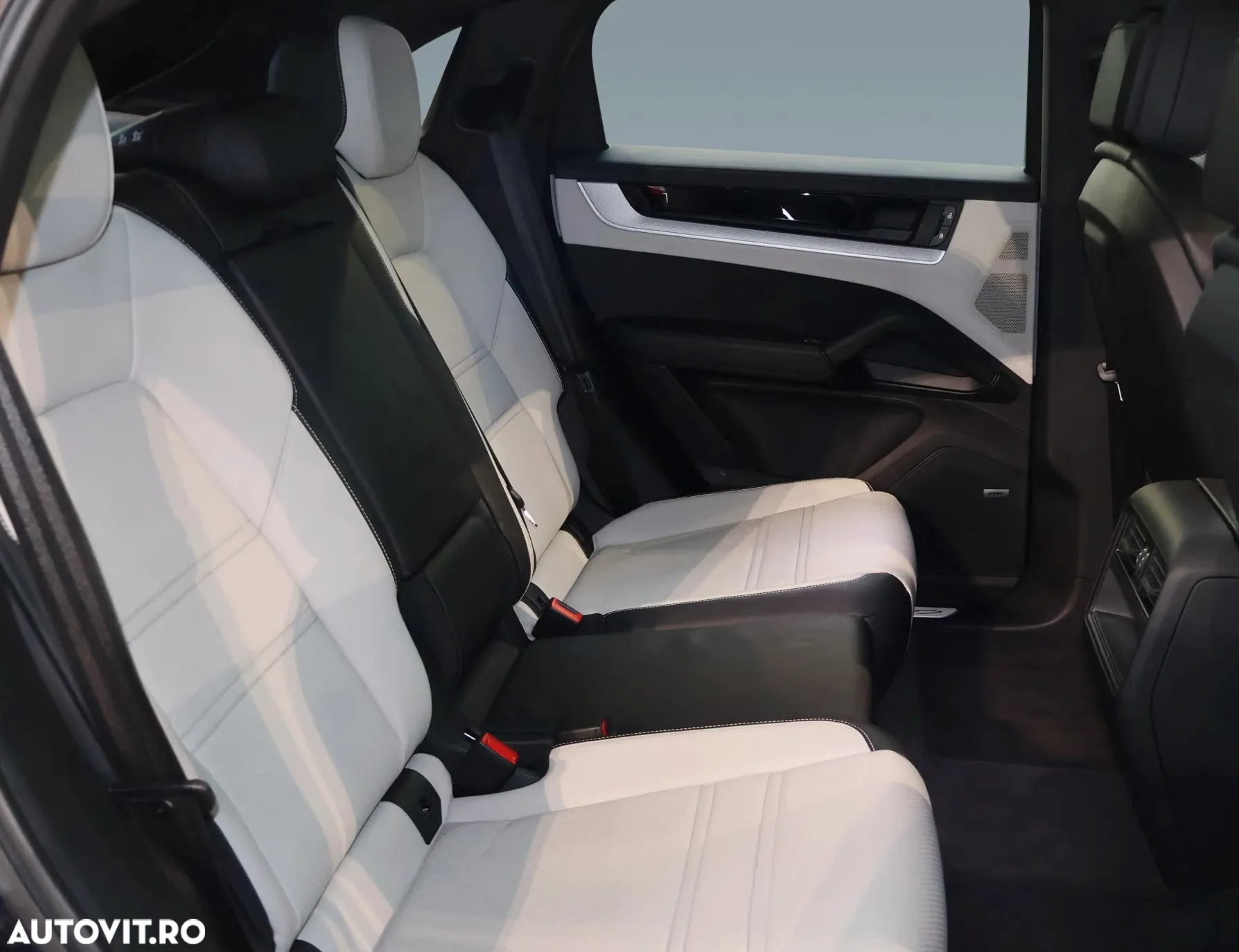 Porsche Cayenne Coupe - 9
