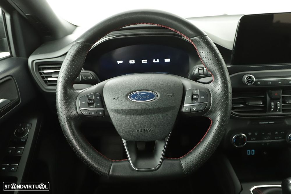 Ford Focus 1.0 EcoBoost MHEV ST-Line X - 15