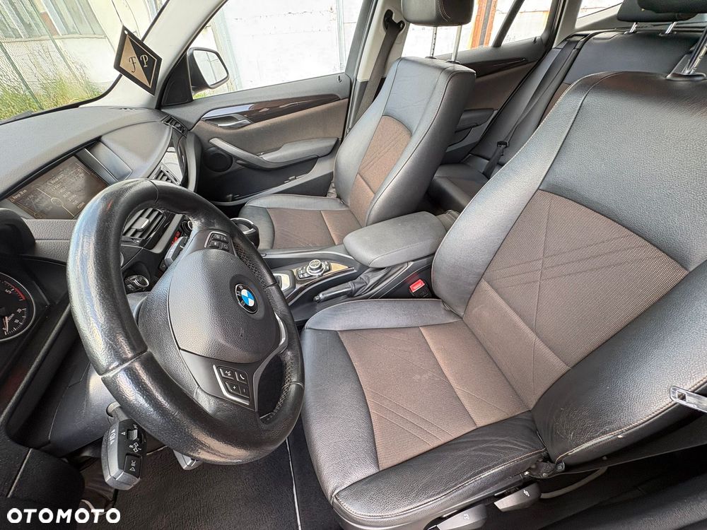 BMW X1 xDrive18d - 14