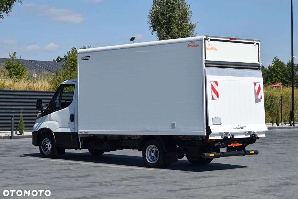 Iveco DAILY 35C16 / 2.3 - 160 KM / 3 OSOBY / DO 3,5 TONY / KONTENER / DOSTAWCZE / WINDA PALFINGER / KLIMA / 2022 / SERWISOWANY / SPROWADZONY Z NIEMIEC - 7