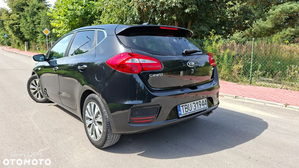 Kia Ceed 1.6 GDI Platinum Edition - 24