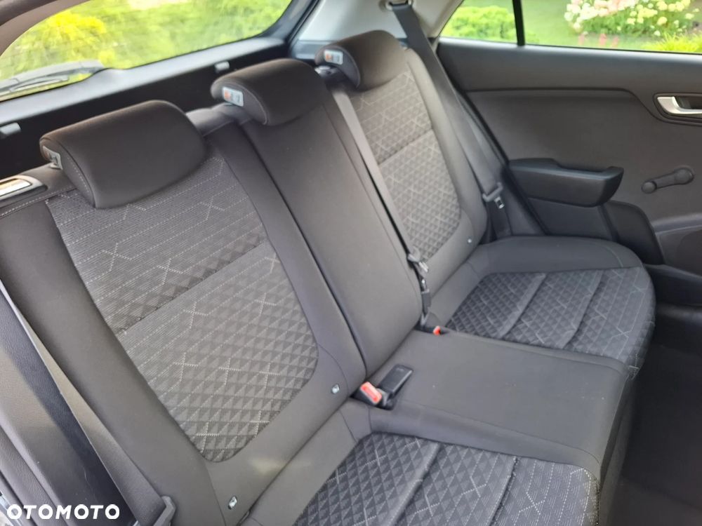 Kia Rio - 17