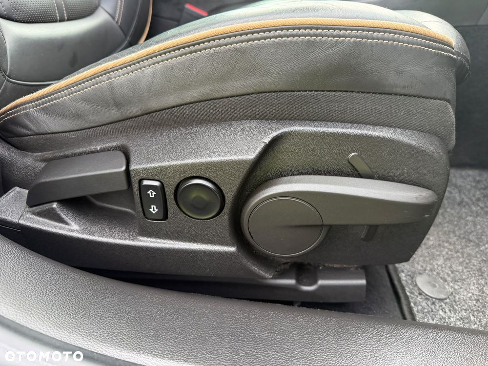 Opel Insignia CT 2.0 CDTI Exclusive S&S - 13