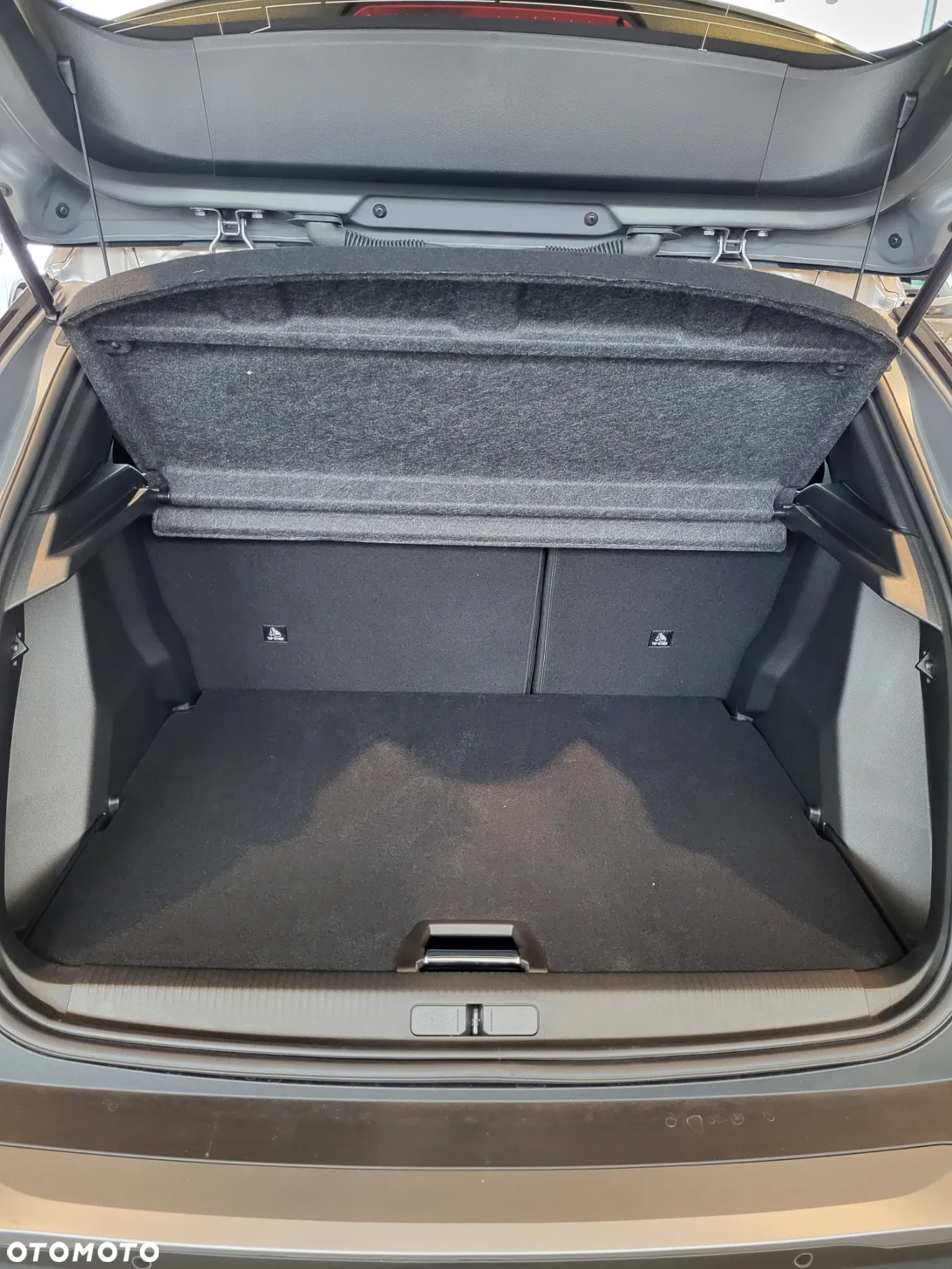 Peugeot 2008 1.2 PureTech Allure S&S EAT8 - 5