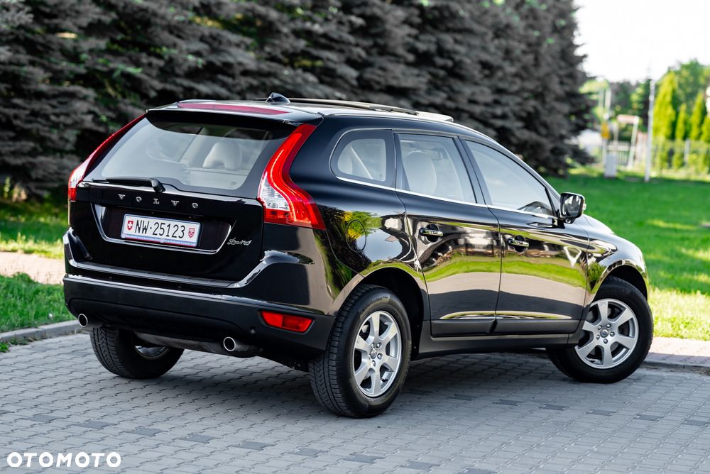 Volvo XC 60 T6 AWD RDesign - 12