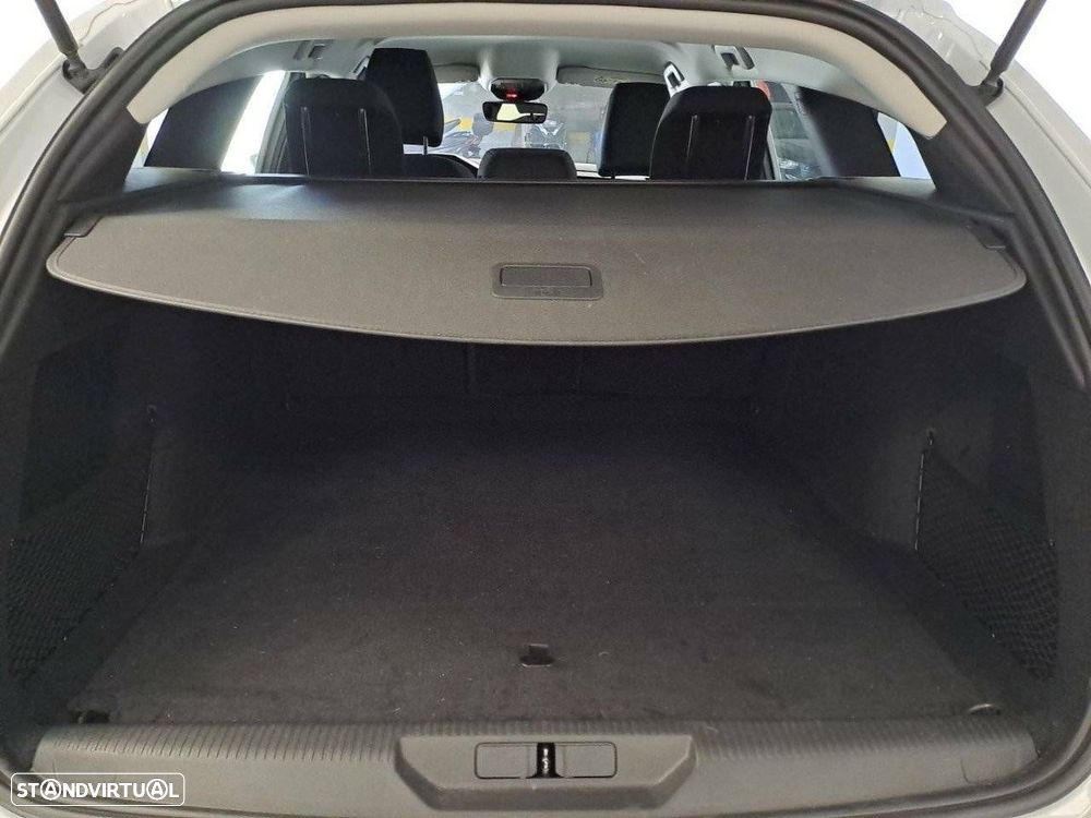 Peugeot 308 1.2 Hybrid Style e-DCS6 - 6