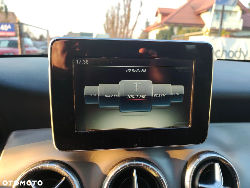 Mercedes-Benz CLA - 24