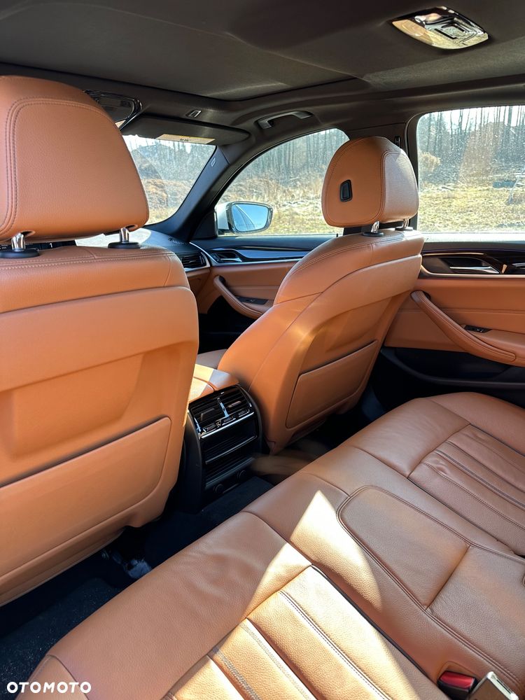 BMW Seria 5 - 11