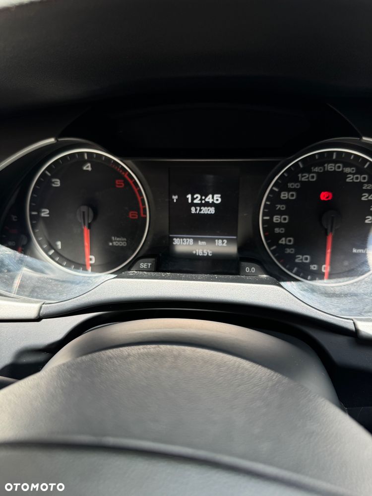 Audi A4 Avant 2.0 TDI - 16