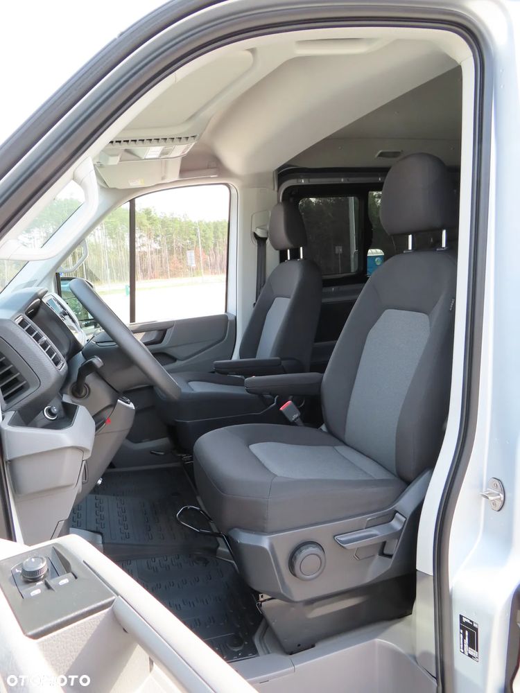 Volkswagen Crafter 35 BiTDI 2.0 177 KM AUTOMAT 6-Cio Os.+ 1036 Kg Ładowność MIXTO Indywidualna Zabudowa VIP, L2H1 Furgon Blaszak, 5905 mm Dł, FULL LED, DRZWI PRZESUWNE Z OBU STRON, HAK 3000 Kg, Rozstaw Osi 3665 mm, Stan Wizualny I Techniczny NOWY Tak Jak Z Taśmy Produkcyjnej Gotowy Dostępny OKAZJA POLECAM - 33