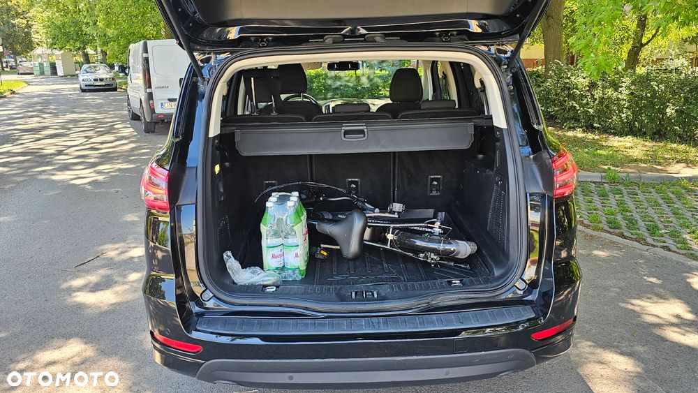 Ford S-Max - 38