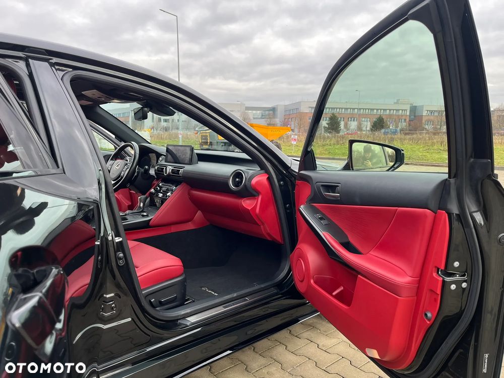 Lexus IS - 28