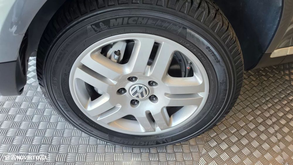 Volkswagen Touareg 3.0 TDI V6 Tiptronic — fotografia 33