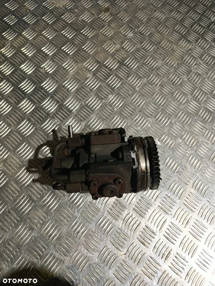 Pompa WTRYSKOWA paliwa Renault Gama D DTI8 VOLVO FL - 1