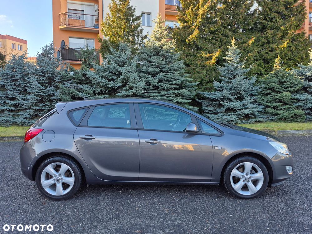 Opel Astra 1.4 Turbo Cosmo - 32