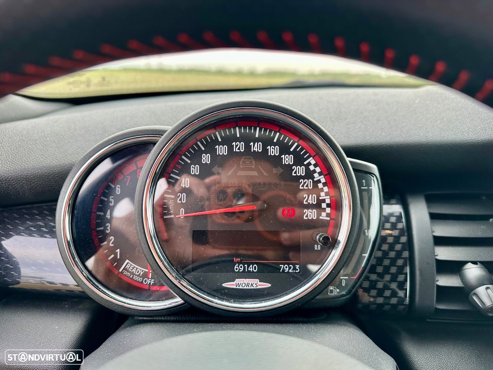 MINI Cabrio John Cooper Works - 19