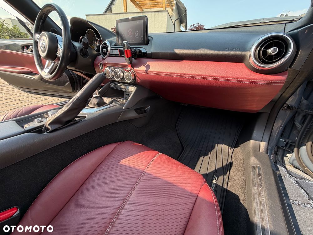 Mazda MX-5 2.0 30th Anniversary - 10