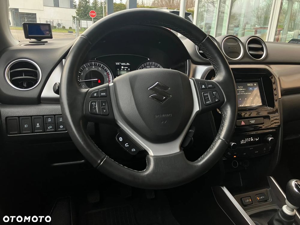 Suzuki Vitara 1.4 Boosterjet SHVS Premium 4WD - 23