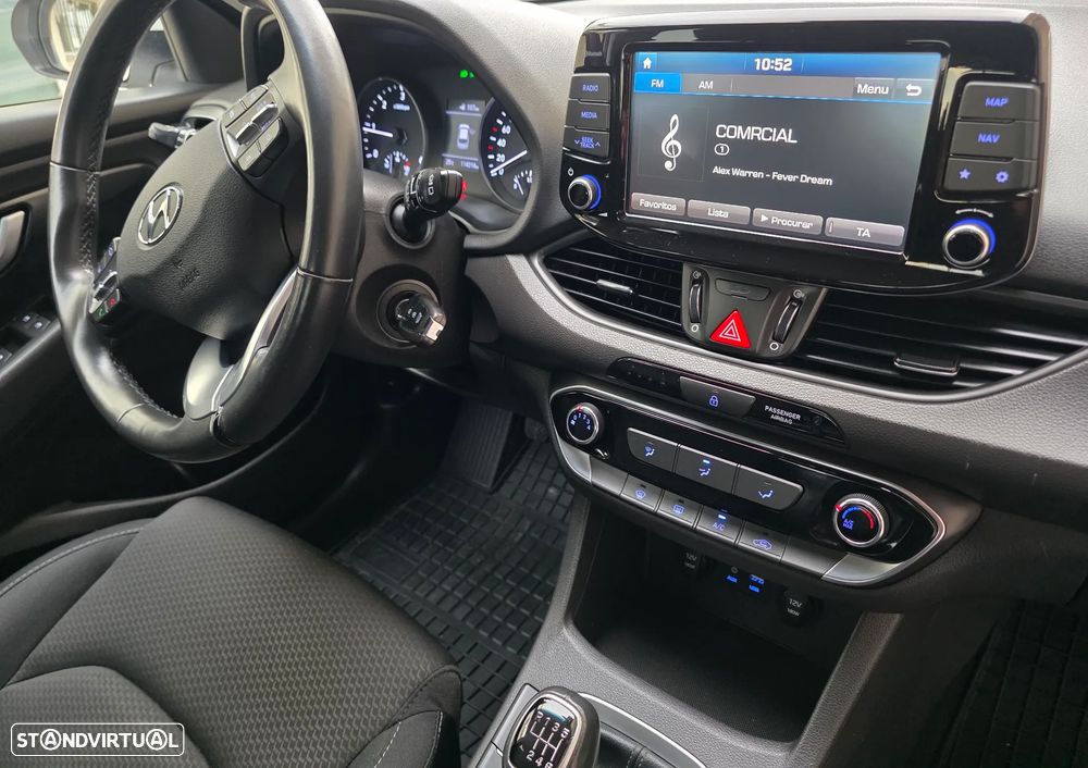 Hyundai i30 1.6 CRDI STyle+Navi - 43