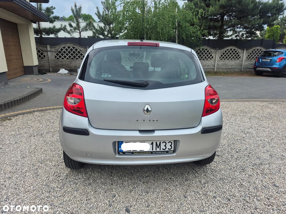 Renault Clio 1.2 16V Expression - 16