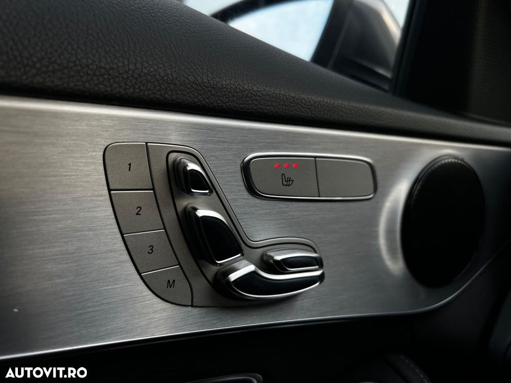 Mercedes-Benz C - 16