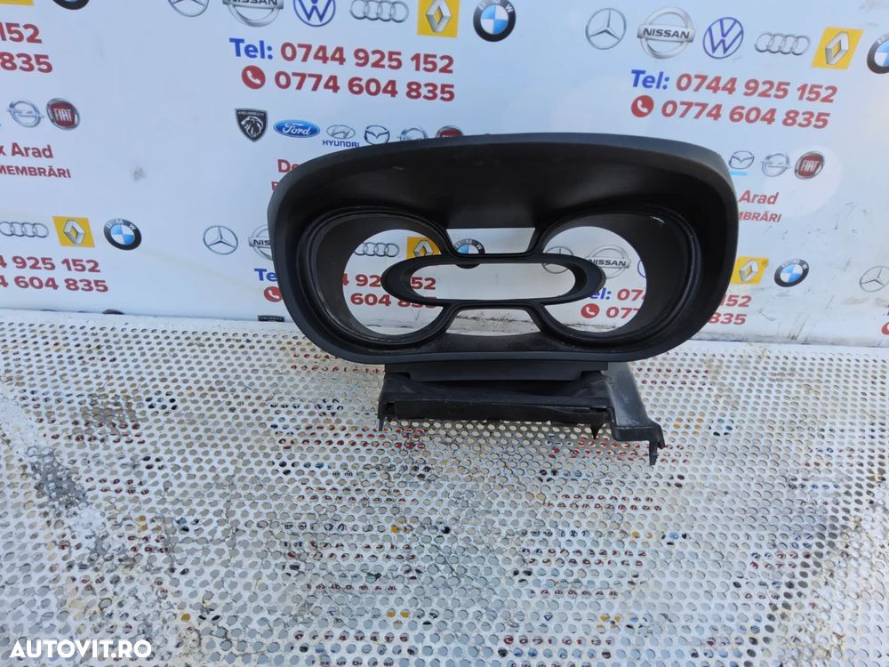 Ornament ceasuri Renault Trafic 2014-2020 Opel Vivaro Ornamente ceasuri bord Nissan nv300 cod 681010993r - 2