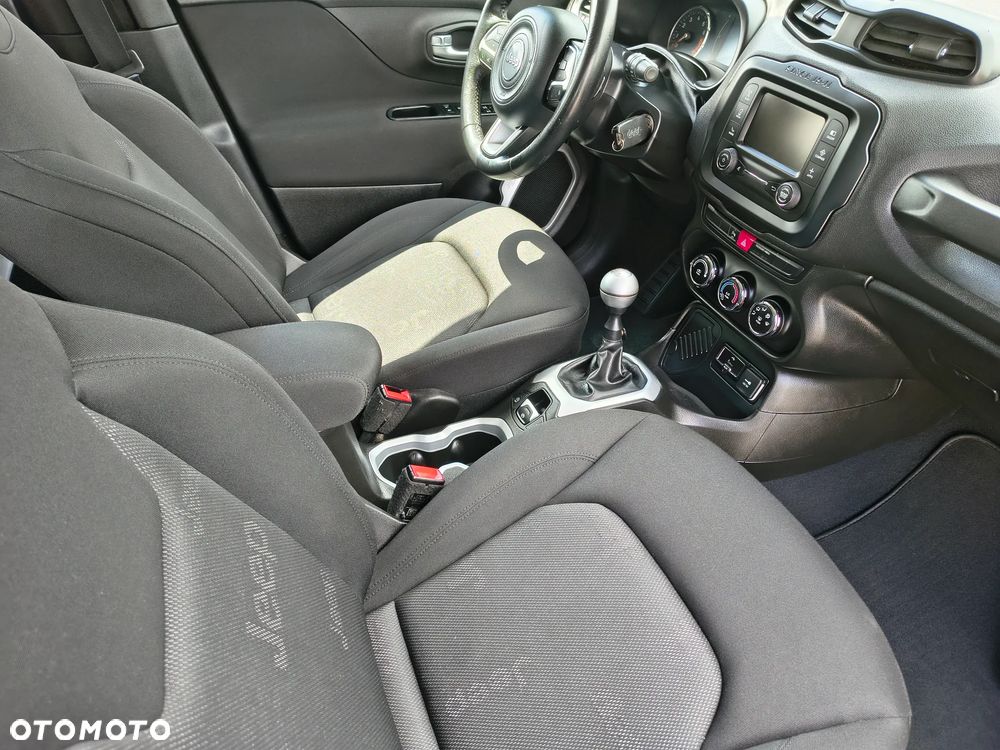 Jeep Renegade 1.6 E-TorQ Longitude - 28