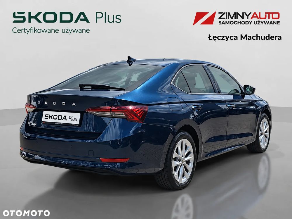 Skoda Octavia 2021 photo 2