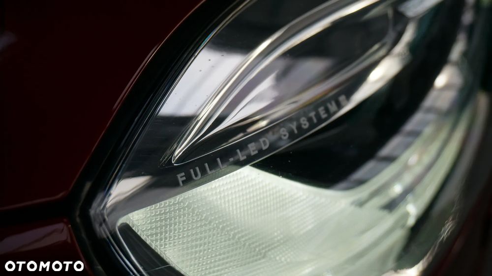 Volvo V40 Cross Country D3 Drive-E SCR Momentum - 9