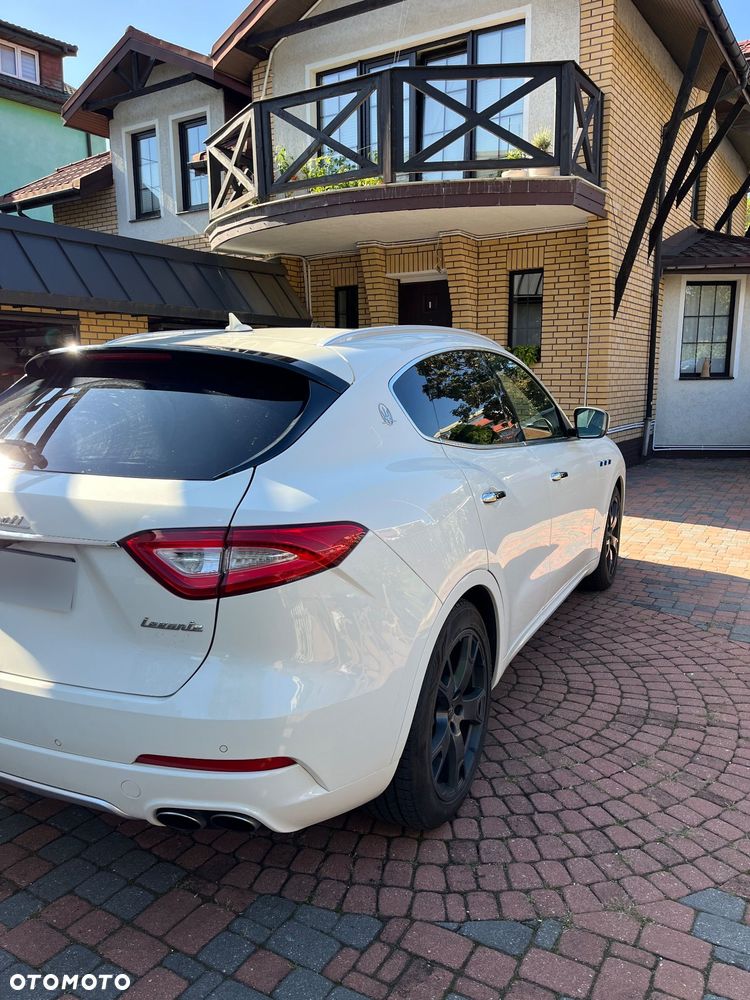 Maserati Levante Granlusso - 17