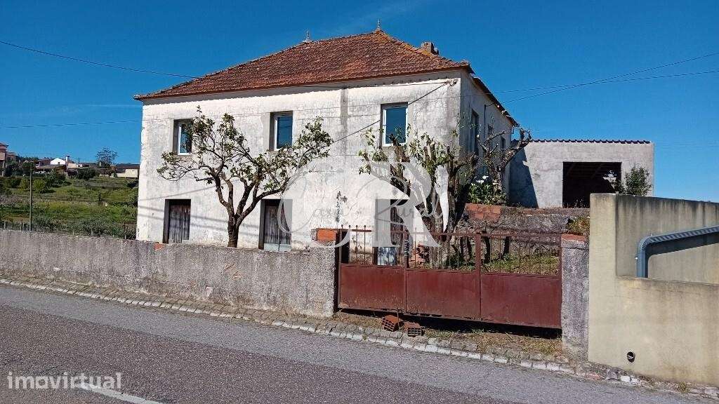 Casa tradicional portuguesa com terreno em Arega - Figueiró dos Vinhos - Grande imagem: 2/43