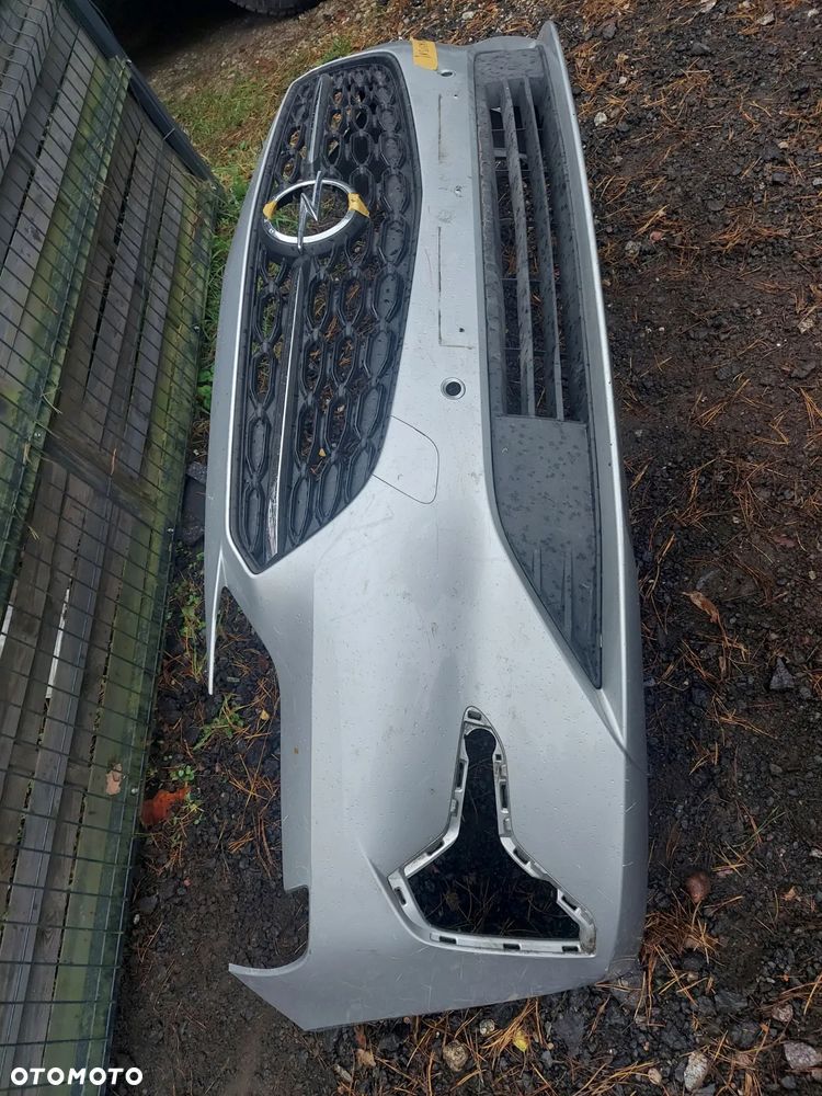 Opel insignia B lift zderzak grill ładny pdc - 3