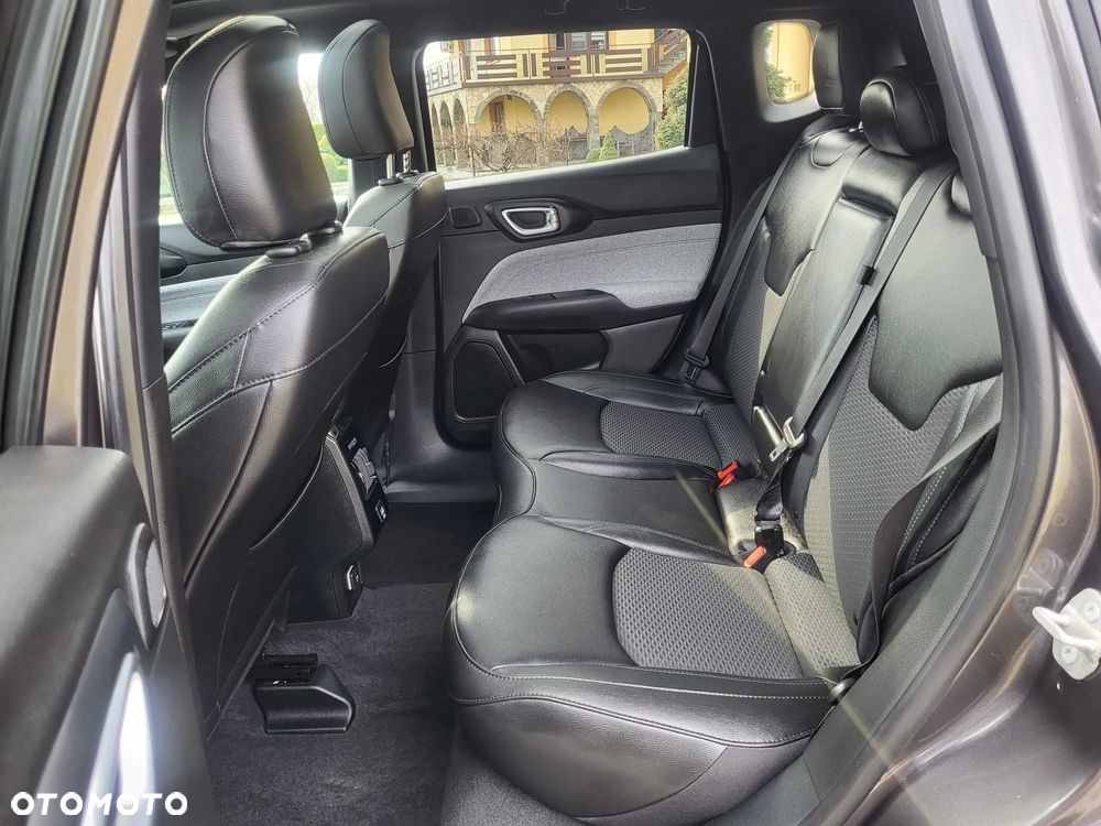 Jeep Compass - 14