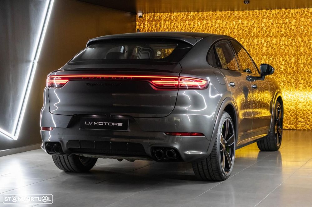 Porsche Cayenne Coupé Turbo S E-Hybrid - 23