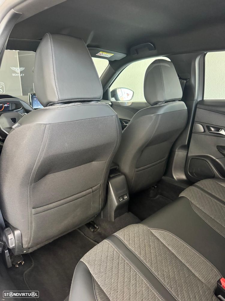 Peugeot 2008 1.2 PureTech Allure EAT8 - 25