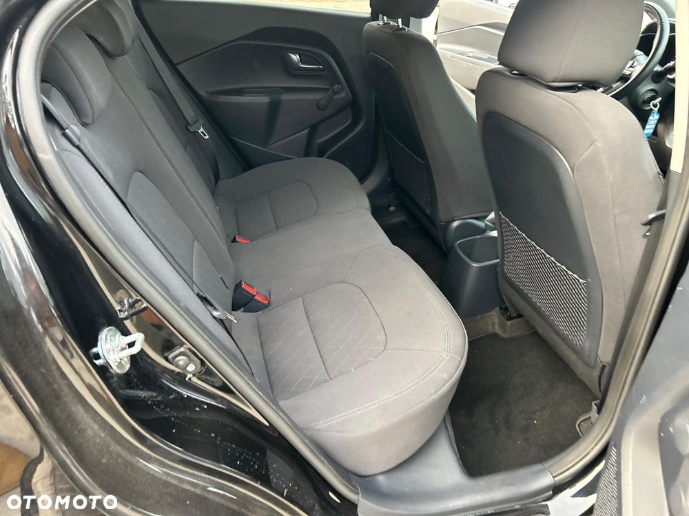 Kia Rio 1.2 L - 24