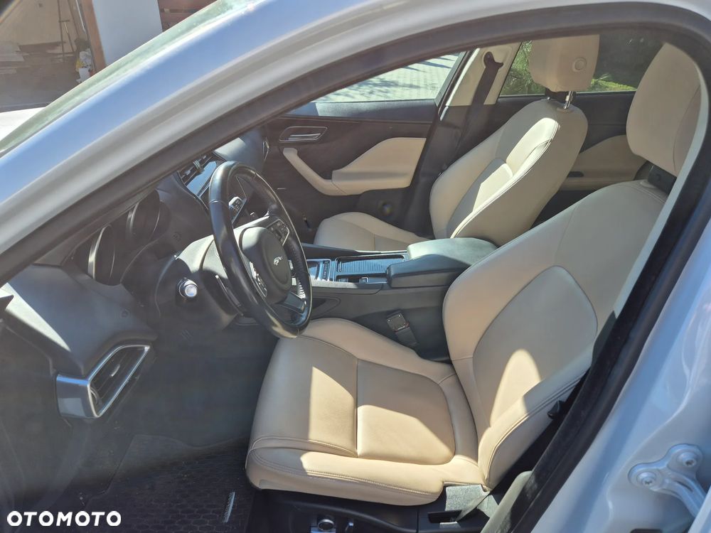 Jaguar F-Pace P250 AWD - 5