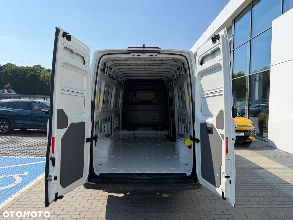 Volkswagen Crafter - 12