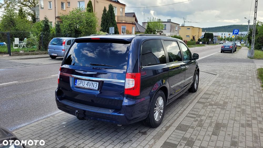 Chrysler Town & Country 3.6 Touring - 10