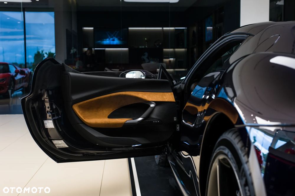 Ferrari 296 GTB - 34