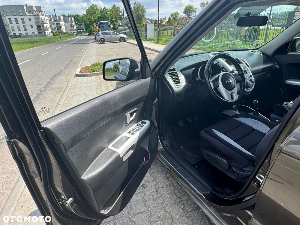 Kia Soul 1.6 L - 16